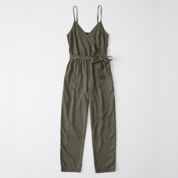NWT Abercrombie jumpsuit - Picture 5 of 8